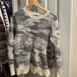 Women’s Banana Republic sweater